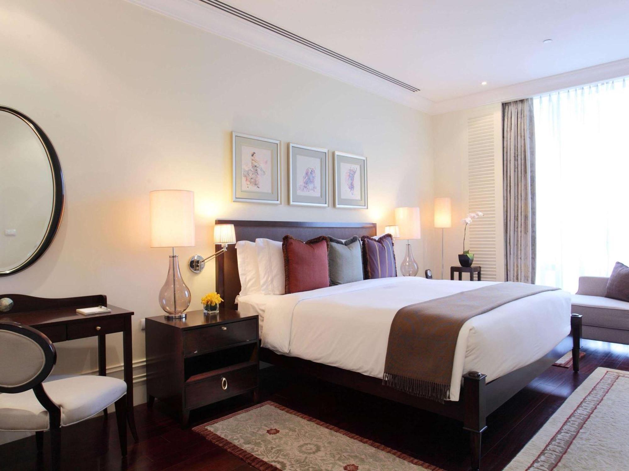 Готель Raffles Makati Makati City Екстер'єр фото